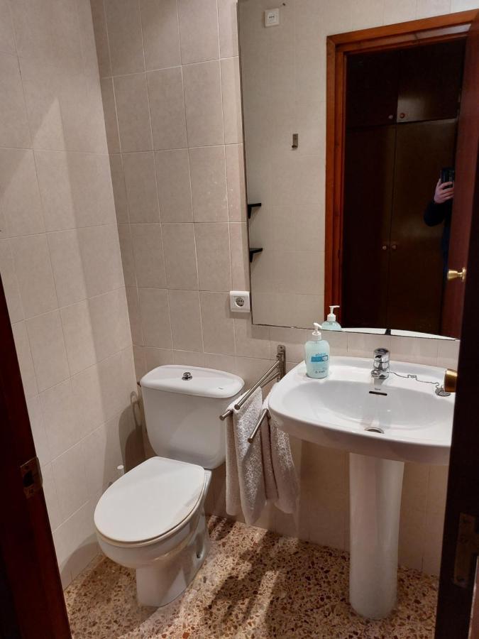 Hostal Braseria Tivissa Buitenkant foto