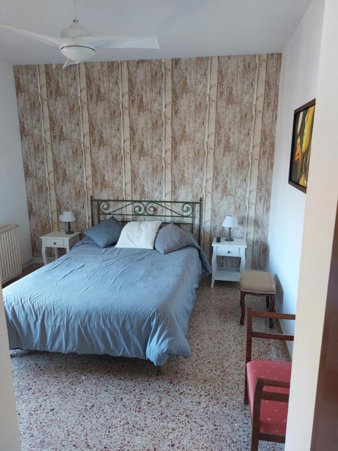 Hostal Braseria Tivissa Buitenkant foto
