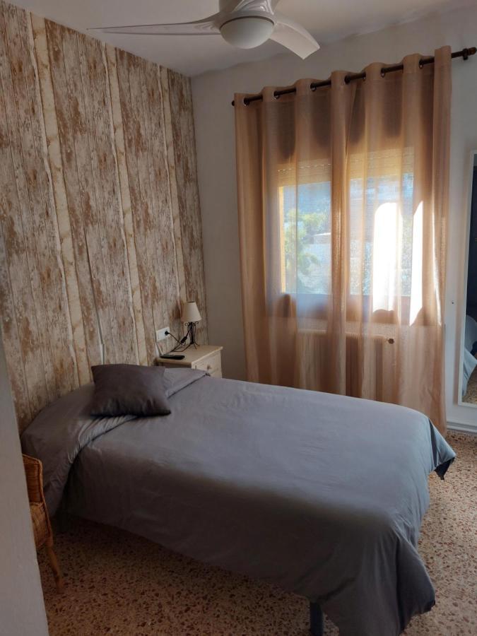 Hostal Braseria Tivissa Buitenkant foto