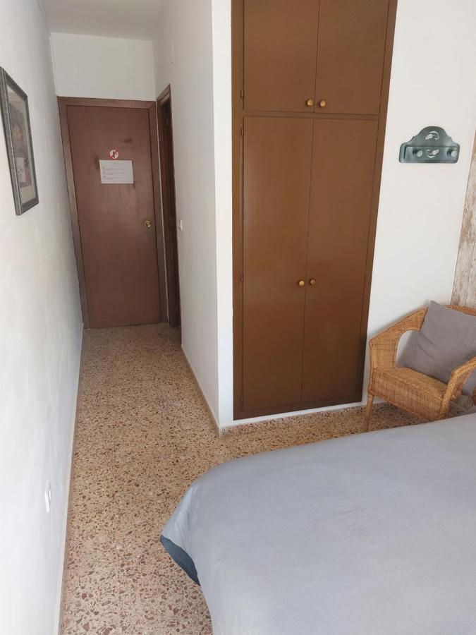 Hostal Braseria Tivissa Buitenkant foto